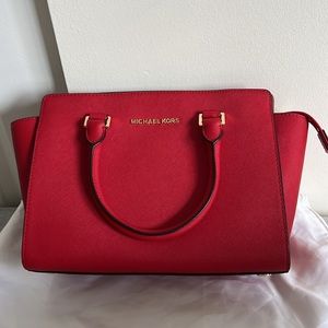 Michael Kors women selma medium Top zip Saffiano Leather Satchel